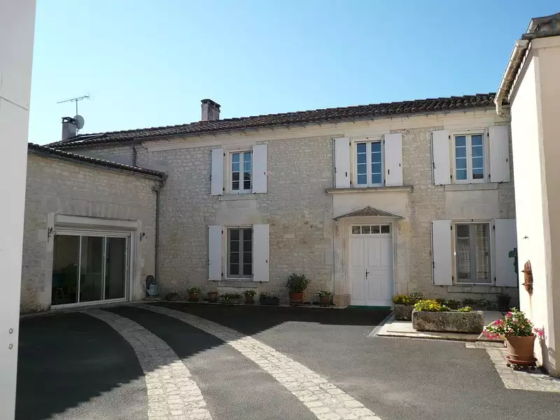 Maison, 350 m²