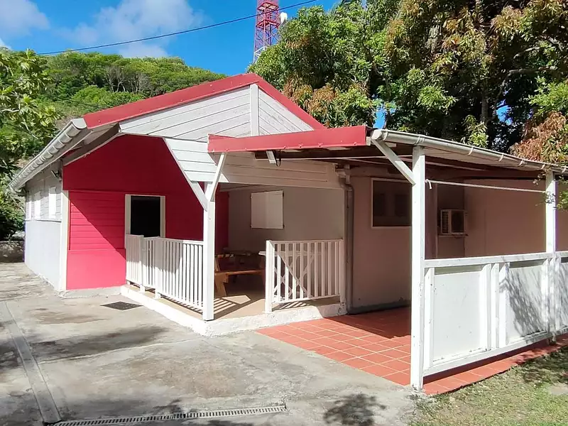 Immeuble, 648 m²