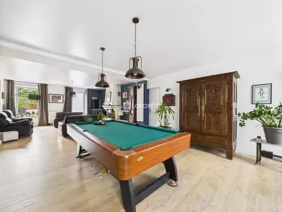 Maison, 249 m²
