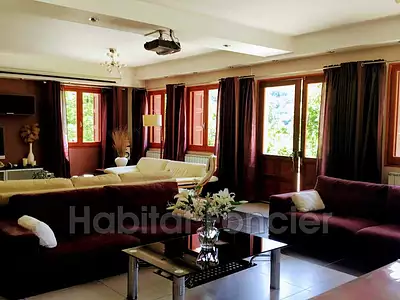 Maison, 560 m²