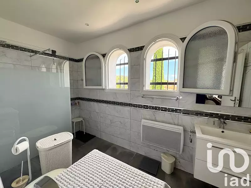 Maison, 244 m²