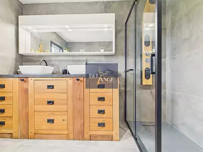 Maison, 180,8 m²