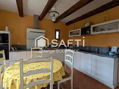 Maison, 215 m²
