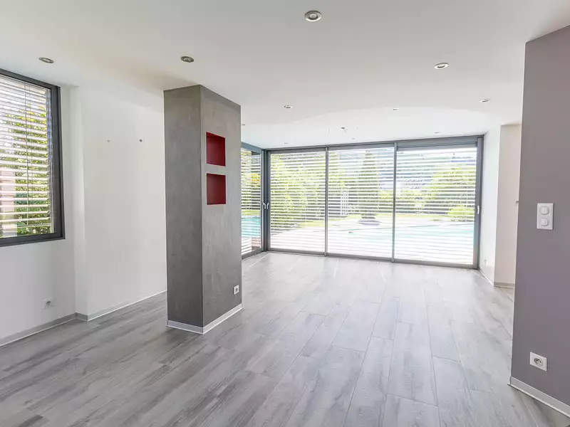 Maison, 196 m²