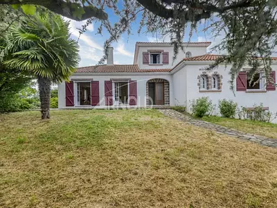 Maison, 336 m²