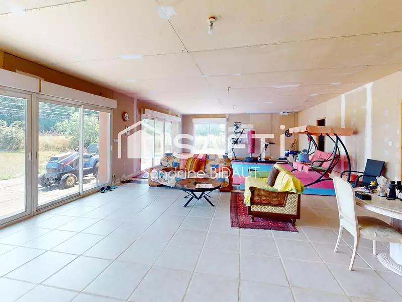 Maison, 282 m²