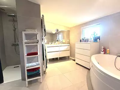 Maison, 245 m²