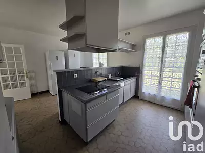 Maison, 215 m²