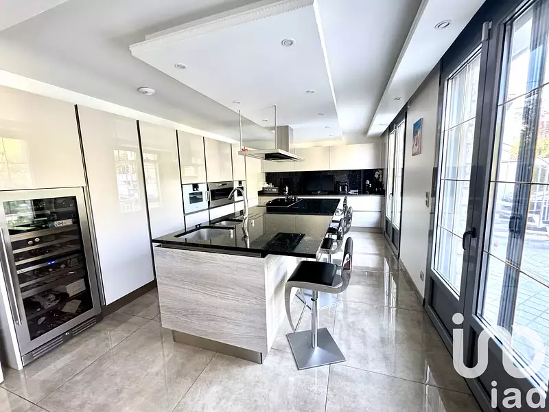 Maison, 327 m²