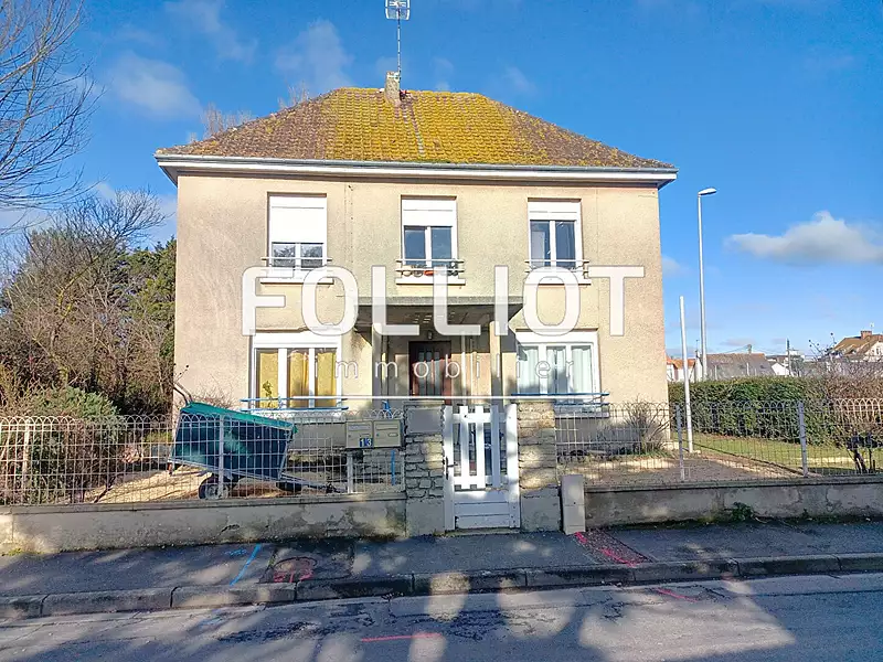 Immeuble, 140 m²