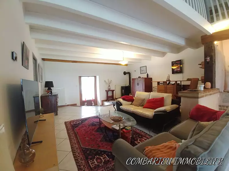 Maison, 240 m²