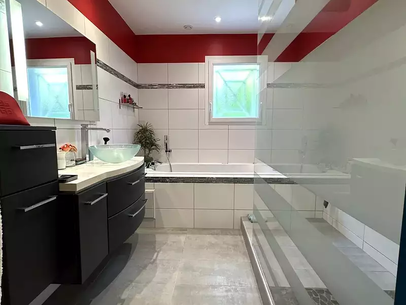 Maison, 165 m²