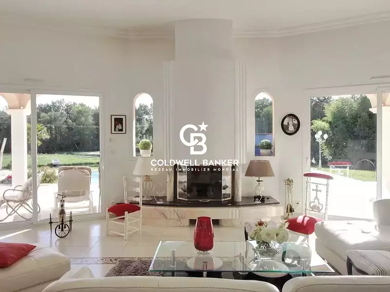 Maison, 358 m²