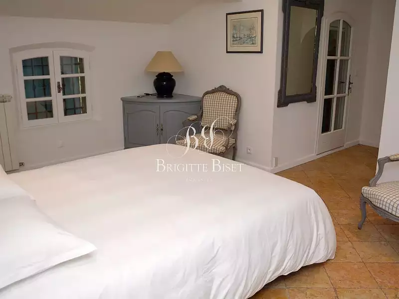 Maison, 311 m²