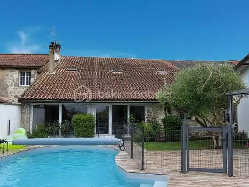 Maison, 191 m²