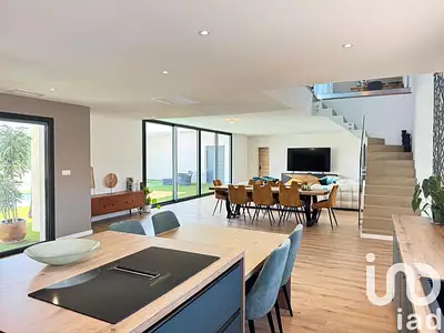 Maison, 232 m²