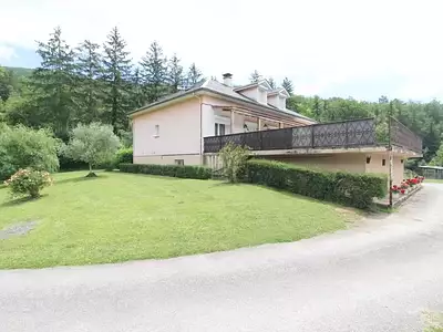 Maison, 276 m²