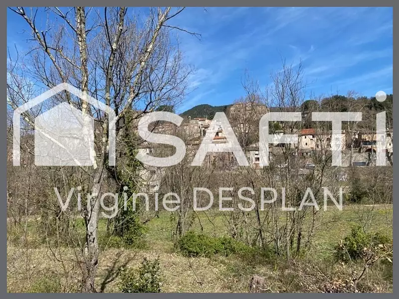 Terrain, 1 084 m²
