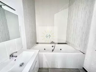 Immeuble, 216,87 m²
