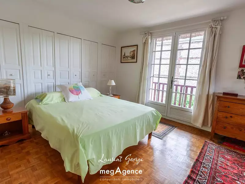 Maison, 176 m²