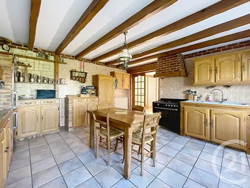Maison, 218 m²