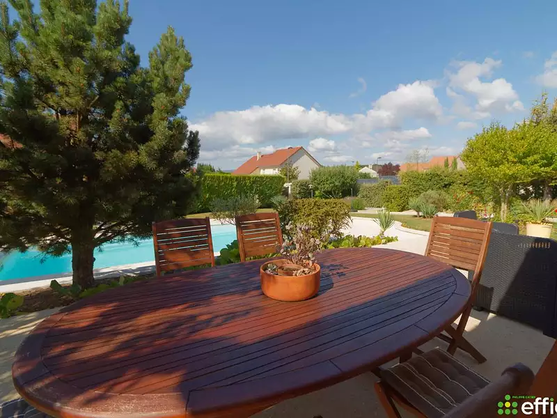 Maison, 215 m²