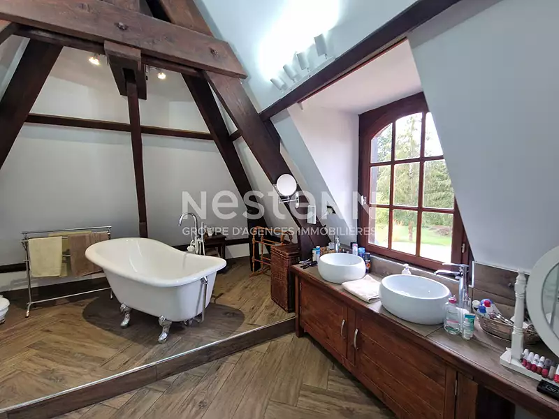 Maison, 250 m²