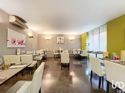 Divers, 180 m²