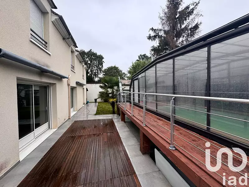 Maison, 307 m²