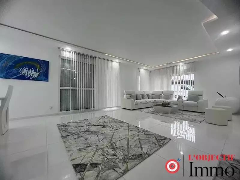 Maison, 180 m²