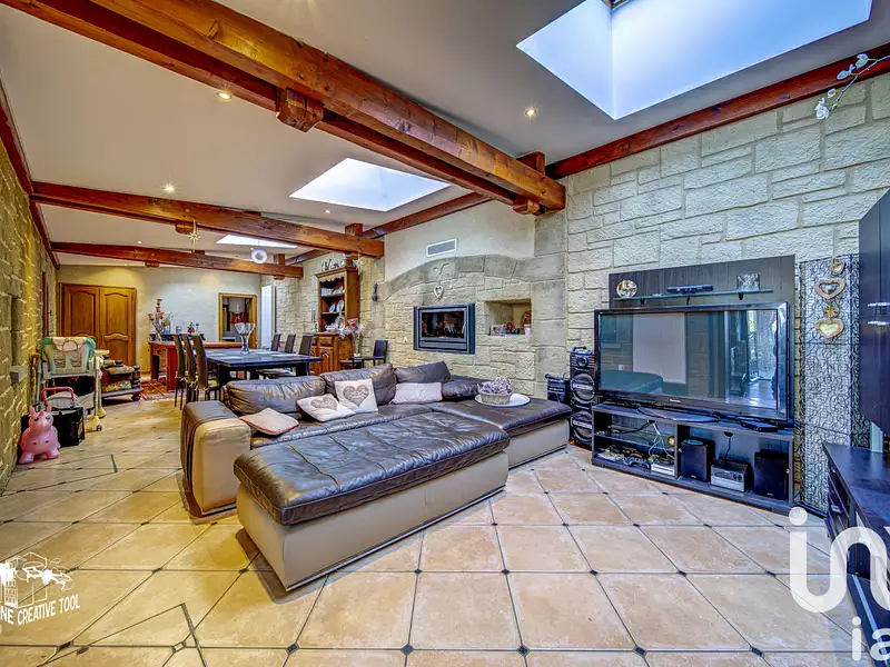 Maison, 251 m²