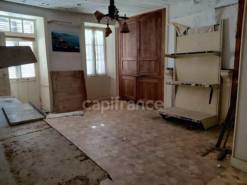 Maison, 220 m²