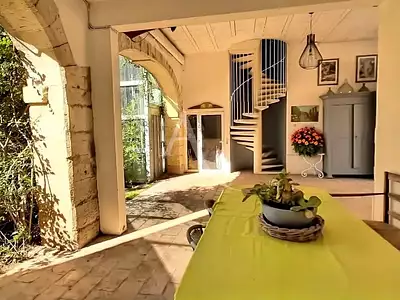 Maison, 422,8 m²