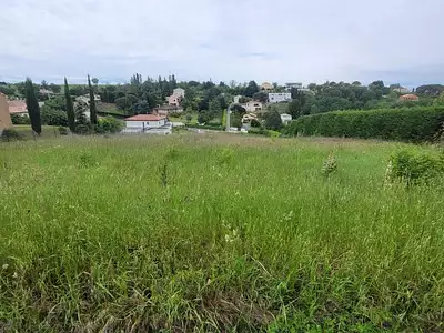 Terrain, 900 m²