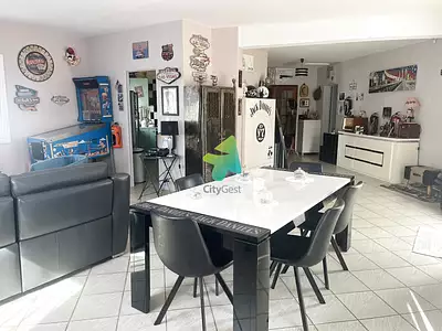 Maison, 143,7 m²