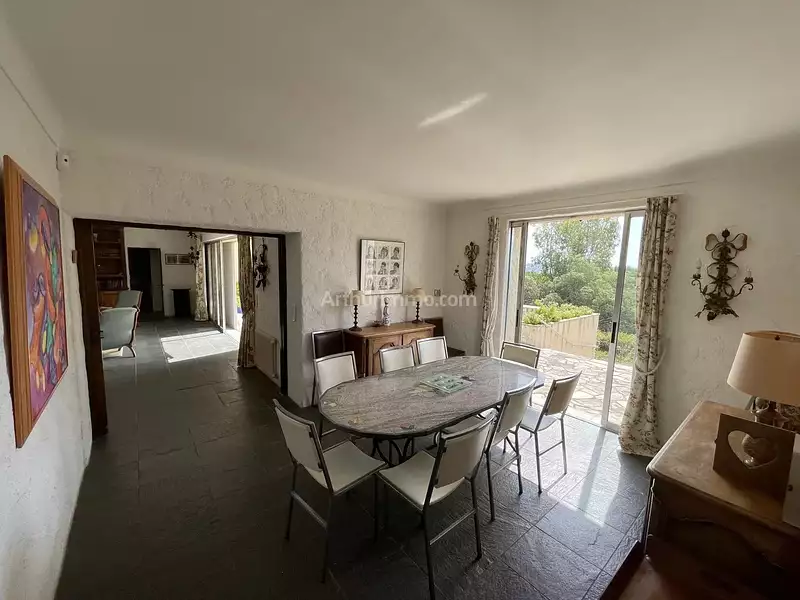 Maison, 340 m²