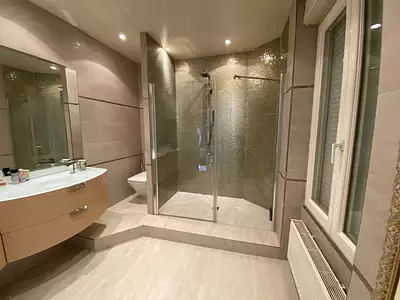 Maison, 250 m²