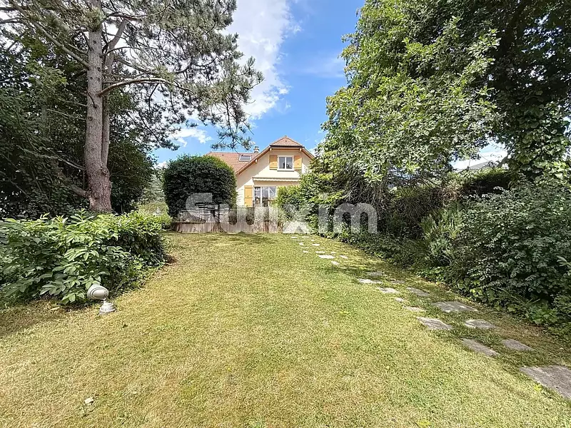 Maison, 248 m²