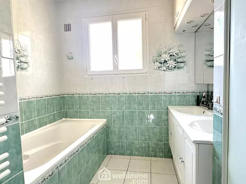 Maison, 214 m²