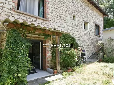 Maison, 220 m²