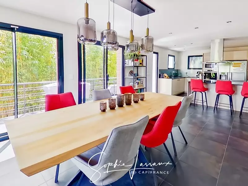 Maison, 181 m²
