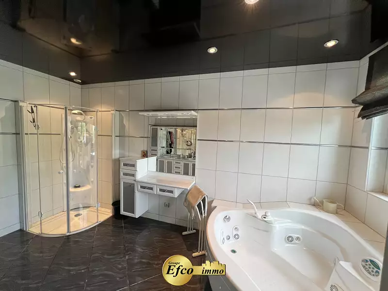 Maison, 297 m²