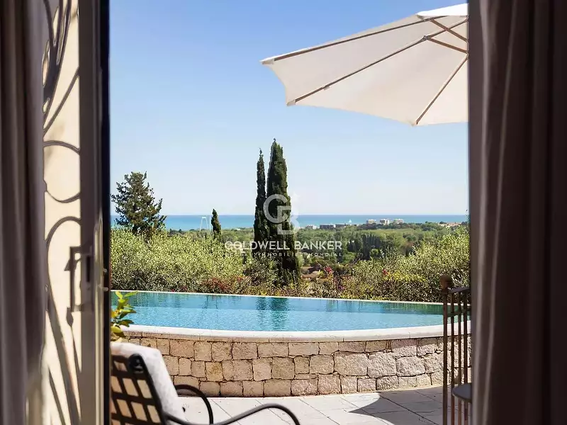 Maison, 350 m²