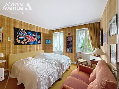 Maison, 240 m²