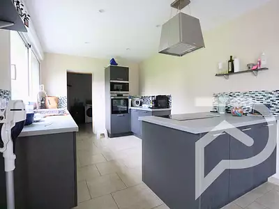 Maison, 220 m²