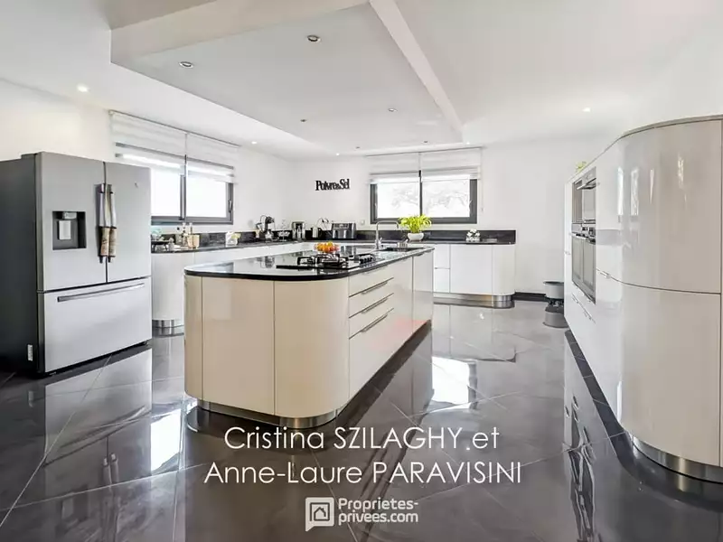 Maison, 285 m²