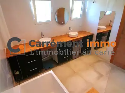 Maison, 196 m²