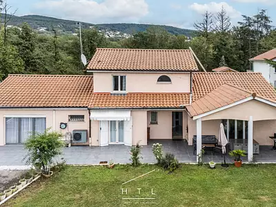 Maison, 215,31 m²