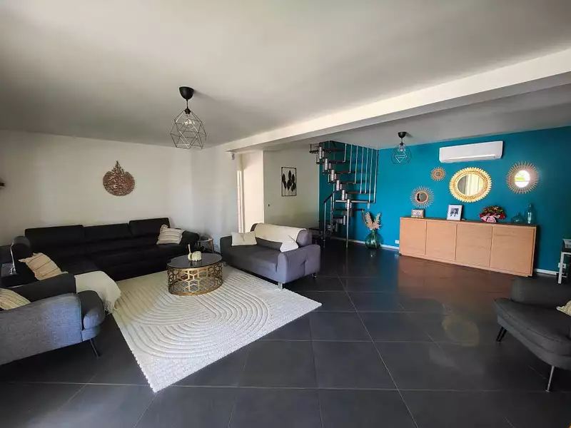 Maison, 160 m²