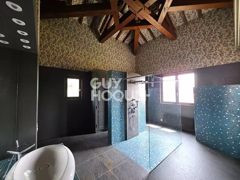 Maison, 340 m²